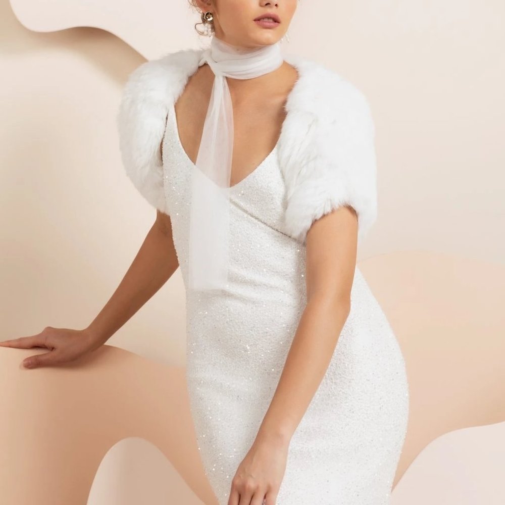 🎁 Bubish Luxe Whistler Fur Bridal Bolero